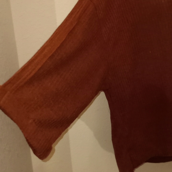 Very J Rust High Low Knit Top - Picture 4 of 12